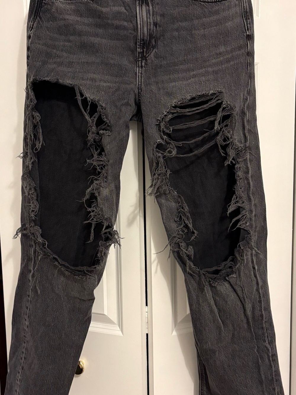 American Eagle Outfitters Black Distressed Straight Leg Jeans